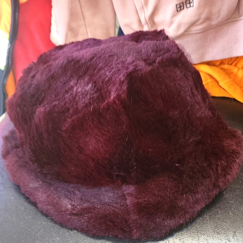 Genuine fur bucket hat